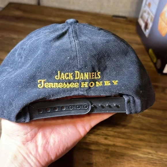 NBA Jack Daniel’s Tennessee Honey Whiskey Black Snapback Cotton Cap Hat - Picture 10 of 10